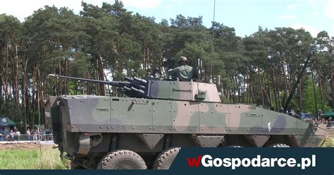 Zdjęcie współczesnych wozów bojowych OSP Zakliczyn
