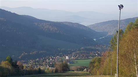 panoramiczny widok na Częstochowę nocą podczas obchodów sylwestrowych