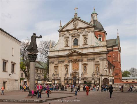 Zdjęcie kościoła pw. Świętych Piotra i Pawła w Gdańsku przed pożarem