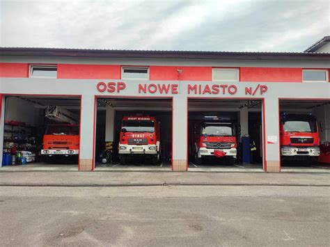 Zdjęcie współczesnego samochodu ratowniczo-gaśniczego OSP Nowe Miasto