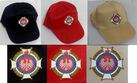 Zestawienie różnych rodzajów czapeczek i koszulek strażackich z logo ZOSP RP i napisem STRAŻ