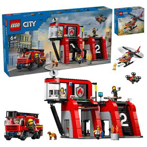 Zestaw LEGO City Remiza strażacka z wozem strażackim i helikopterem