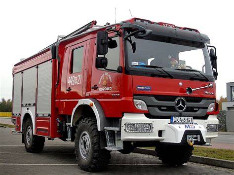 Zdjęcie samochodu ratowniczo-gaśniczego Mercedes Atego 1329