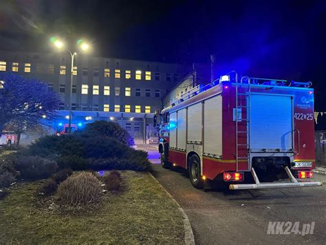 schemat faz reakcji człowieka na alarm pożarowy w środowisku pracy