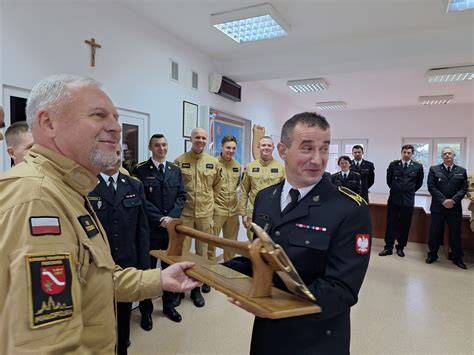 Starszy ogniomistrz Aleksander Wesołowski z odznaczeniami