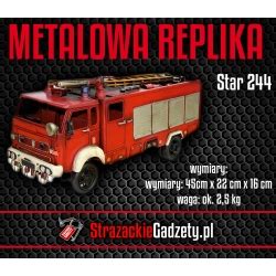 zdjęcie zabytkowego samochodu strażackiego Star