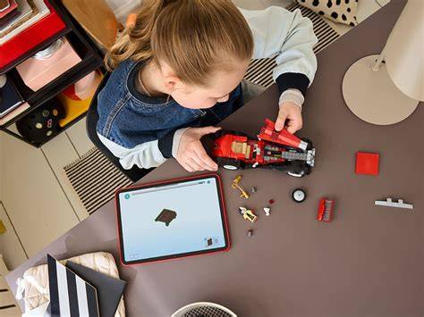 zrzut ekranu aplikacji LEGO Builder z widoczną instrukcją zestawu