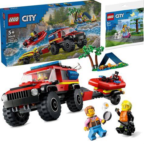 Zestaw LEGO City 60412 Terenowy wóz strażacki z łodzią ratunkową na tle scenki biwakowej