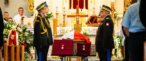 Portret śp. starszego ogniomistrza Łukasza Włodarczyka w mundurze strażackim