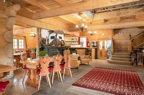 Zniszczona ogniem restauracja Adamo w Zakopanem