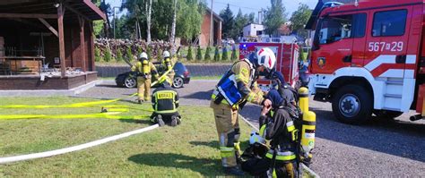 zdjęcie przedstawiające strażaków podczas inspekcji gotowości bojowej
