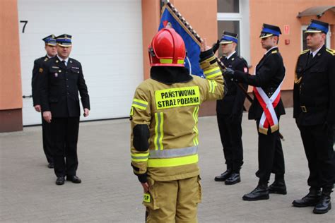 Zdjęcie symbolizujące ślubowanie strażackie
