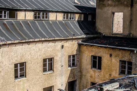 płonące poddasze ośrodka rehabilitacyjnego w Bornem Sulinowie