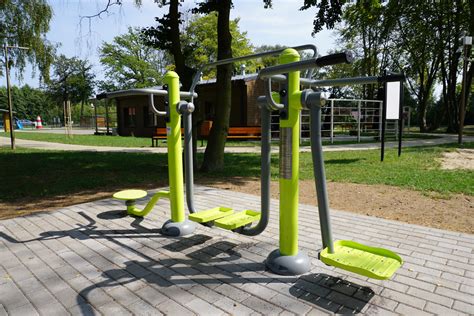 zdjęcie siłowni plenerowej w Nieznanowicach