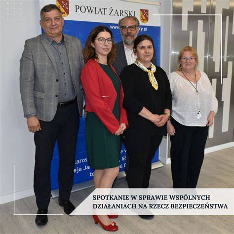 Portret Jana Bogusza, kierownika Referatu Zarządzania Kryzysowego