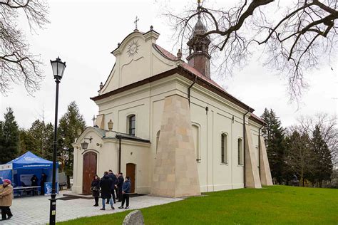 Zdjęcie kościoła parafialnego w Budach Łańcuckich