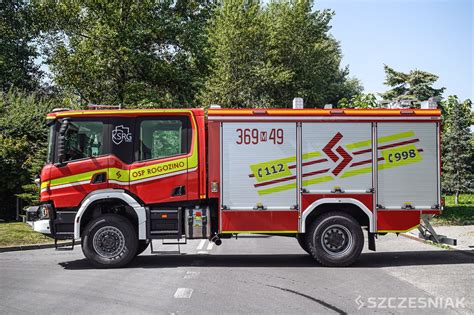 Zdjęcie nowego wozu bojowego Scania OSP Opalenica z podnośnikiem