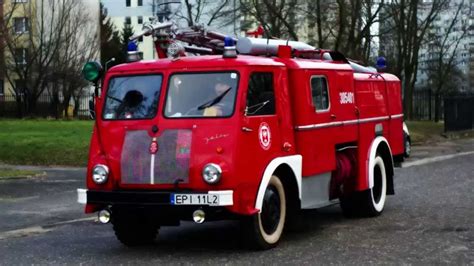 Zdjęcie przedstawiające samochód pożarniczy Star 25 lub podobny model z lat 60.