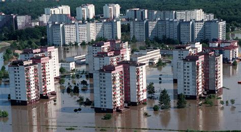 Zalane miasto podczas Powodzi Tysiąclecia