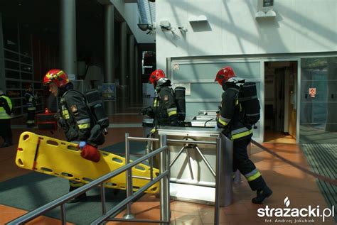 Zespołowe ćwiczenia strażaków OSP w terenie