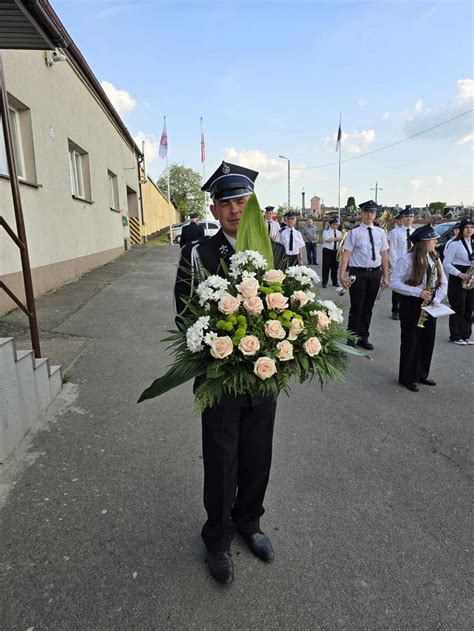 Zdjęcie historycznego sprzętu pożarniczego OSP Kościelna Wieś