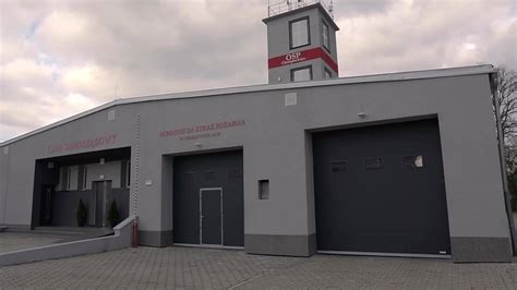 Zdjęcie nowoczesnego obiektu komory dymowej z infrastrukturą treningową dla strażaków