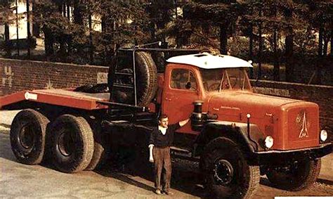 Zdjęcie historycznego wozu Magirus-Deutz Uranus