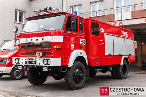 zdjęcie samochodu strażackiego Star 244L GBA 2,5/16 w akcji lub w ekspozycji muzealnej