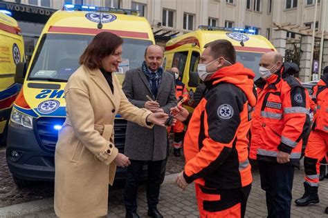 Martyna, Piotr i Gabriela Morawska w stacji pogotowia