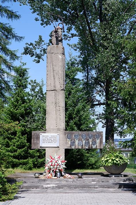 Pomnik ofiar pożaru rafinerii w Czechowicach-Dziedzicach