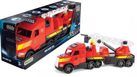 Zabawkowy wóz strażacki Wader Magic Truck Action świecący w ciemnościach