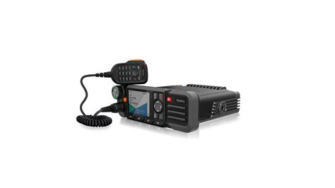 radiotelefon cyfrowy DMR wykorzystywany przez strażaków