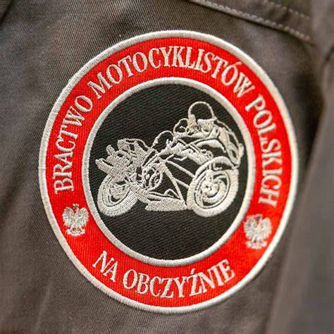 Różne rodzaje naszywek strażackich wykonanych haftem komputerowym