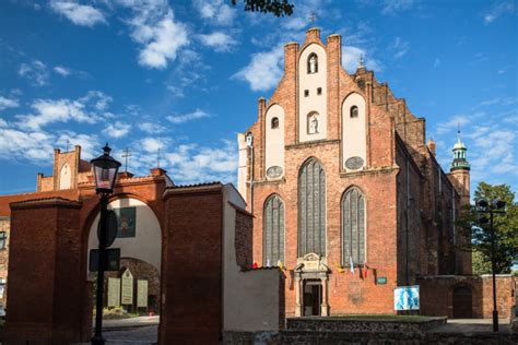 Zniszczony po wojnie kościół św. Józefa w Gdańsku