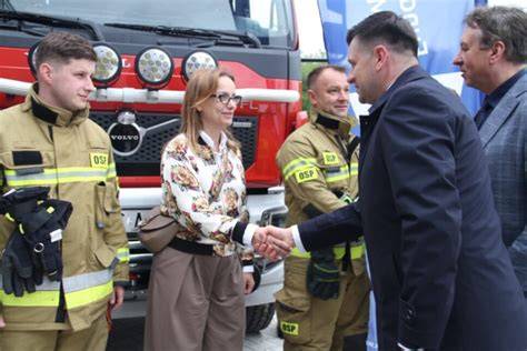Nowy średni samochód ratowniczo-gaśniczy dla OSP Babice