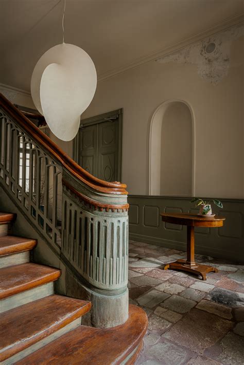historyczna fotografia pałacowych wnętrz Hotelu Lambert, np. Galerii Herkulesa