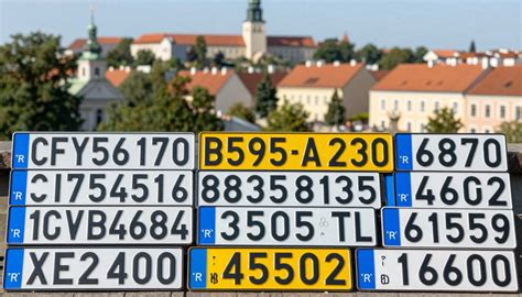 Zestawienie różnych rodzajów oznaczeń i tablic informacyjnych stosowanych w jednostkach OSP