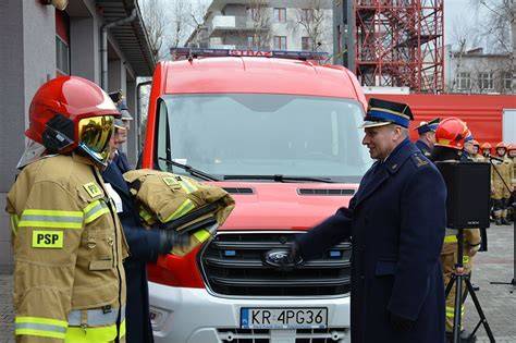 Kontrola sprzętu ratowniczego i pojazdów w remizie OSP