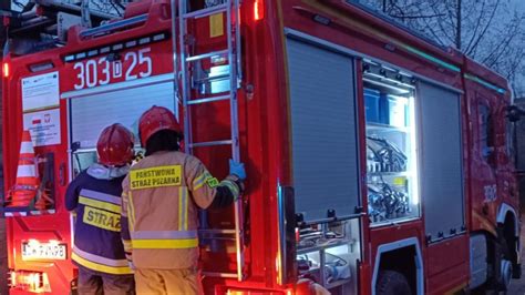 zdjęcie strażaków OSP Trzcińsko-Zdrój podczas akcji gaśniczej