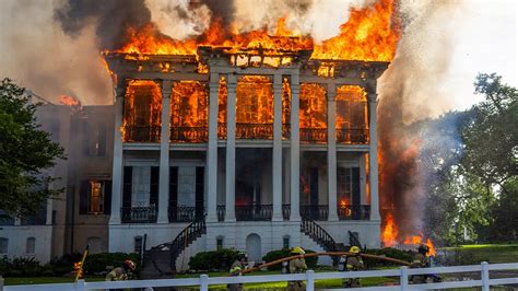 fire truck after shutting the burning of a house in the city