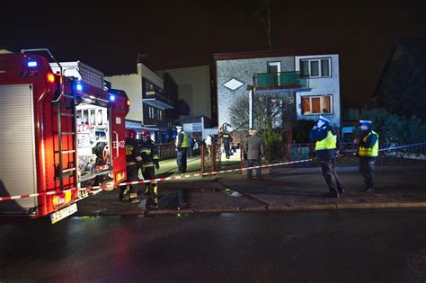 Zdjęcie miejsca tragedii w Koszalinie lub symboliczne przedstawienie escape roomu objętego pożarem