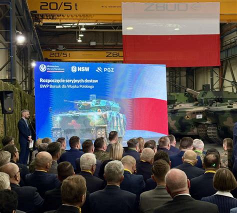 Uroczystość przekazania nowych wozów bojowych we Wrocławiu