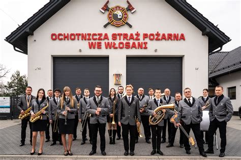 Orkiestra Dęta OSP Kadzidło podczas występu na lokalnej uroczystości