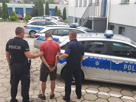Policja zatrzymuje sprawców podpaleń dekoracji dożynkowych