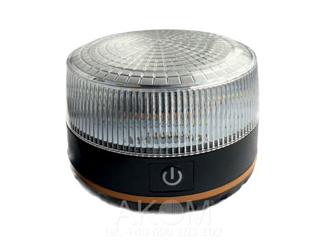 Zdjęcie lampy ostrzegawczej PREMIUM LED BATMAG 2w1 w akcji na pojeździe