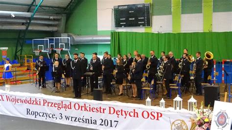 Stara fotografia orkiestry dętej OSP Walawa z czasów powojennych