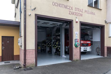 Zdjęcie przedstawiające nową, odnowioną kuchnię w remizie OSP w Popowie Głowieńskim