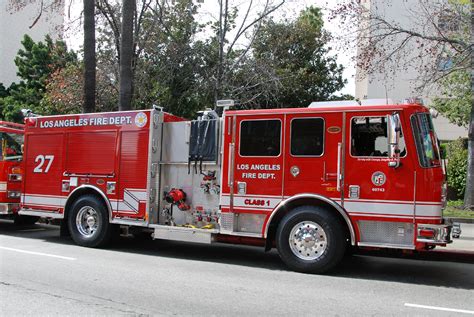 Współczesny samochód gaśniczy Fire Engine LAFD