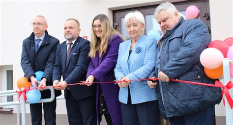 zdjęcie uroczystego przecięcia wstęgi