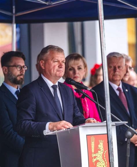 Ceremonia poświęcenia remizy strażackiej